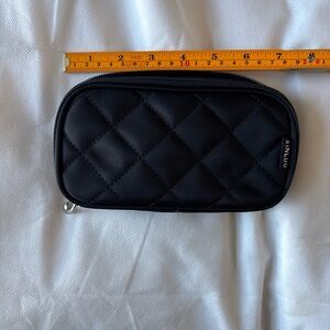 Source Unknown Quilted Black Makeup Brush Case
